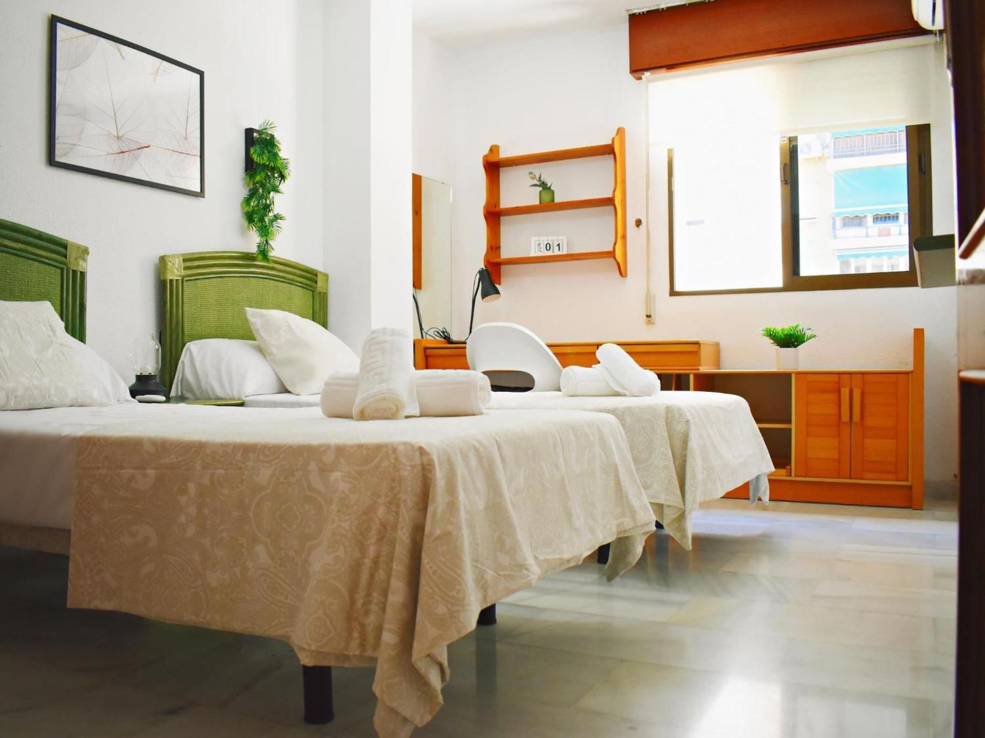 Amplio Y Luminoso Apartamento Cerca Del Centro Y La Playa Con Piscina Y Parking Privado Málaga Buitenkant foto